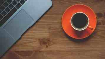 深学细悟见行动 久久为功树新风