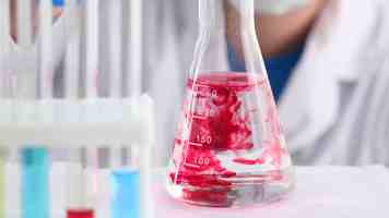 西施翻白眼是什么意思 - 表情包出处与网友神解读